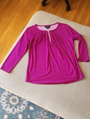 Liz Claiborne Fuchsia 3/4-Sleeve Scoop Neck Top with Gold Accent